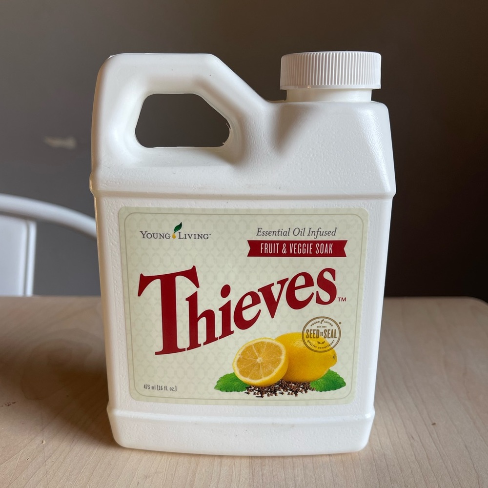 NEW Young Living Thieves Fruit and Veggie Soak 16oz Essential Oil - Food Safe!